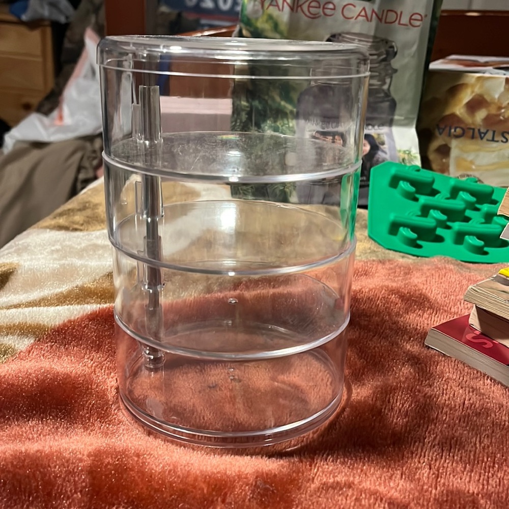 Stacked storage container